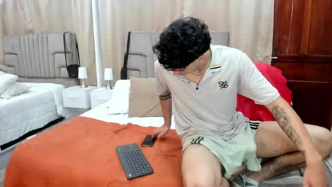 julian billy online show from January 3, 2025, 2:51 pm