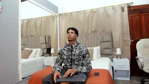 julian billy online show from January 4, 2025, 11:22 am