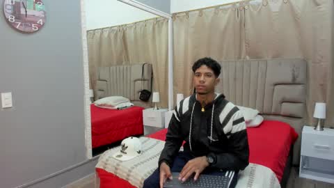 julian billy online show from February 2, 2025, 11:19 am