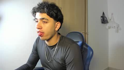 julian billy online show from November 11, 2025, 5:40 am