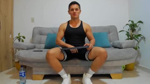 julian_wallace online show from December 7, 2024, 1:14 am