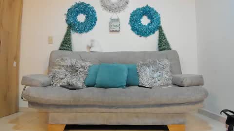 julian_wallace online show from January 9, 2025, 11:13 pm