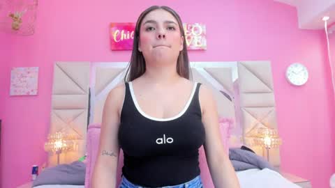 juliana_diamond_ online show from June 18, 2026, 3:07 am