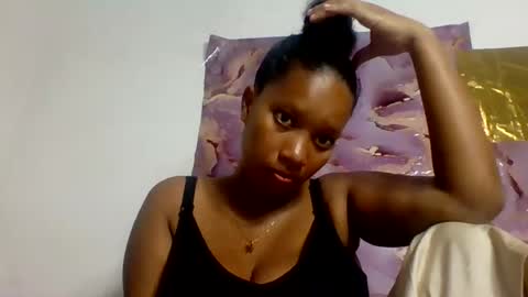 Snapshot of julianah93 chatting on July 18, 2026, 1:04 pm Julianah online show from July 18, 2026, 1:04 pm