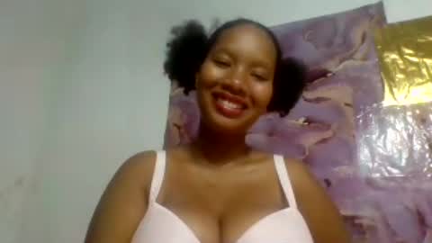 Snapshot of julianah93 chatting on July 20, 2026, 1:02 pm Julianah online show from July 20, 2026, 1:02 pm