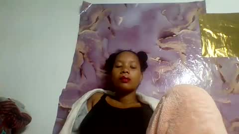 Snapshot of julianah93 chatting on July 26, 2026, 2:24 pm Julianah online show from July 26, 2026, 2:24 pm