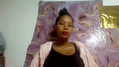 Snapshot of julianah93 chatting on July 29, 2026, 6:00 am Julianah online show from July 29, 2026, 6:00 am