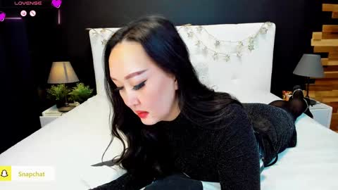 Julianna online show from December 7, 2024, 3:41 pm