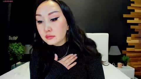 Julianna online show from October 26, 2025, 2:56 pm