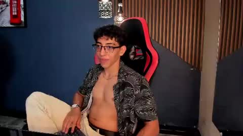 Julian online show from June 25, 2026, 8:46 pm