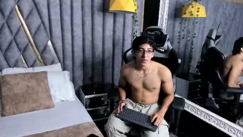 Julian online show from July 21, 2026, 9:06 pm