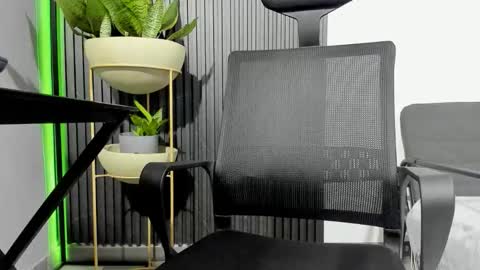 Julian online show from March 11, 2026, 11:44 pm