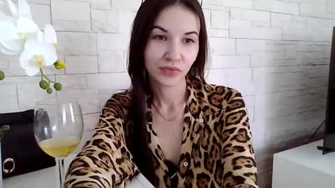 Julia online show from March 21, 2026, 2:31 pm