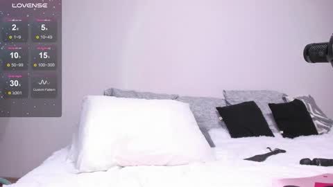 Julls online show from October 2, 2025, 4:41 am