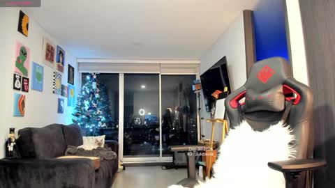 Jeimy Help me to reach 100 thumbs up online show from December 31, 2024, 12:21 am