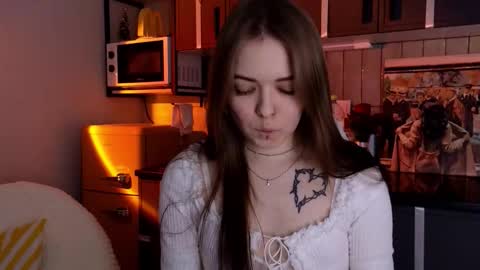 julidropp online show from February 18, 2026, 2:57 pm