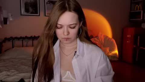 julidropp online show from May 25, 2026, 6:14 pm