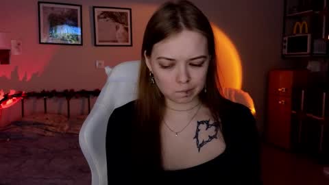julidropp online show from June 5, 2026, 6:46 pm