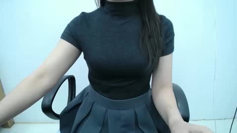 julie9x online show from November 24, 2025, 8:52 pm