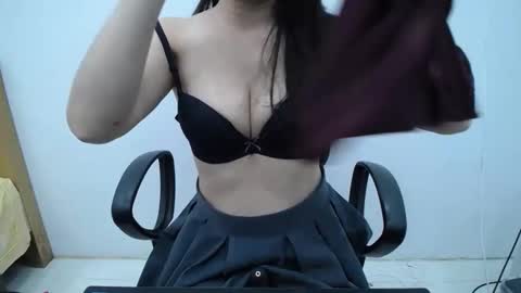 julie9x online show from February 15, 2026, 7:54 pm