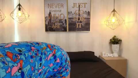 julie coper online show from September 28, 2025, 12:32 pm