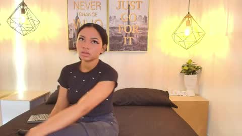 julie coper online show from October 3, 2025, 12:24 pm