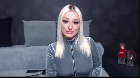 Snapshot of juliediamond chatting on February 25, 2025, 10:07 pm julia online show from February 25, 2025, 10:07 pm