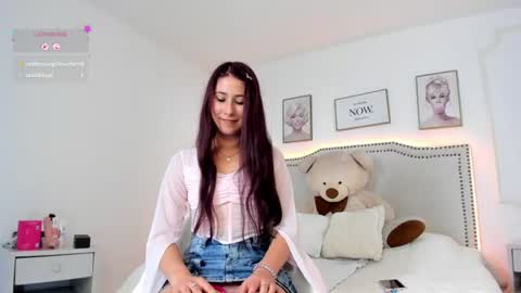 juliee_ross online show from July 22, 2026, 1:36 pm