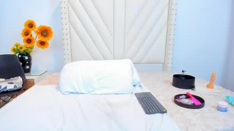 Julieehabubu online show from April 30, 2026, 10:36 pm