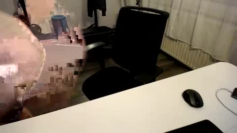 Snapshot of julienneedyou chatting on December 9, 2024, 7:06 am julienneedyou online show from December 9, 2024, 7:06 am