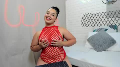 julieta_333 online show from February 1, 2025, 12:47 pm