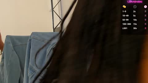 Juli online show from December 8, 2024, 8:47 pm