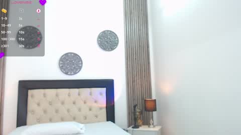 Snapshot of julieta_de_los_angeles chatting on December 19, 2024, 11:14 pm Julieta online show from December 19, 2024, 11:14 pm