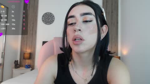 Snapshot of julieta_de_los_angeles chatting on December 28, 2024, 8:25 pm Julieta online show from December 28, 2024, 8:25 pm