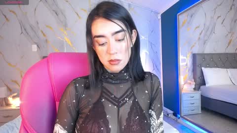 Snapshot of julieta_de_los_angeles chatting on January 11, 2025, 3:44 am Julieta online show from January 11, 2025, 3:44 am