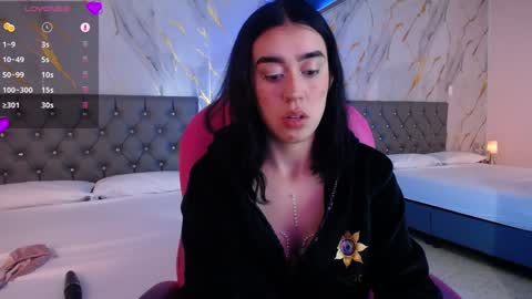 Snapshot of julieta_de_los_angeles chatting on January 17, 2025, 7:08 am Julieta online show from January 17, 2025, 7:08 am