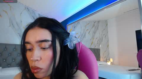 Snapshot of julieta_de_los_angeles chatting on January 20, 2025, 6:53 am Julieta online show from January 20, 2025, 6:53 am