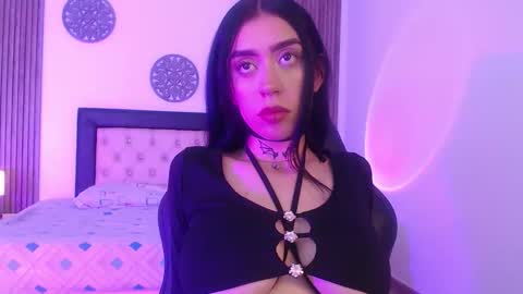 Snapshot of julieta_de_los_angeles chatting on December 16, 2025, 2:49 am Julieta online show from December 16, 2025, 2:49 am