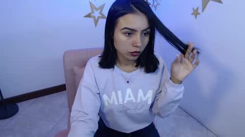 julieta_fn online show from June 1, 2026, 2:52 pm