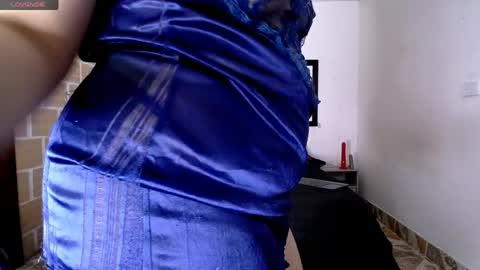 Julieta Rodriguez online show from May 23, 2026, 3:49 pm