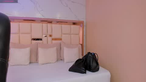     online show from April 8, 2026, 9:37 pm