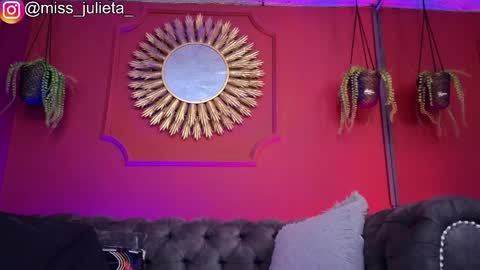  Julieta  online show from June 4, 2026, 12:00 pm