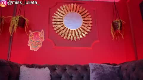  Julieta  online show from June 9, 2026, 12:17 pm