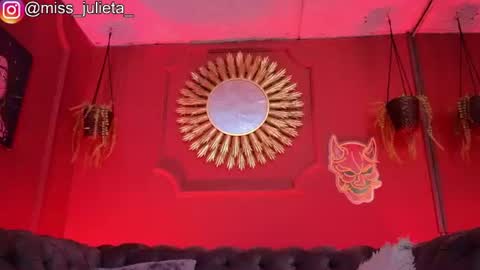  Julieta  online show from June 10, 2026, 11:42 am