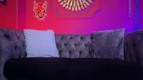  Julieta  online show from June 18, 2026, 11:58 am