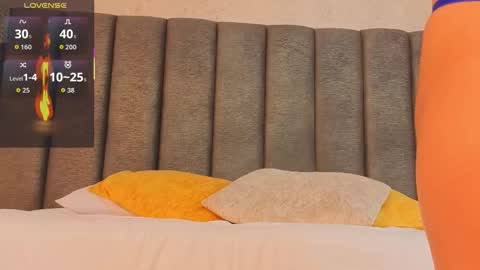 Snapshot of julietaa_miller chatting on November 4, 2025, 8:13 am Julieta online show from November 4, 2025, 8:13 am