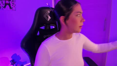 Julieta  online show from December 6, 2024, 1:40 am