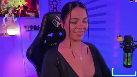 Snapshot of julietariverss chatting on November 21, 2025, 6:45 am Julieta online show from November 21, 2025, 6:45 am