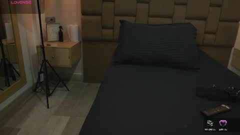 julieth_rojas online show from July 28, 2026, 4:30 am