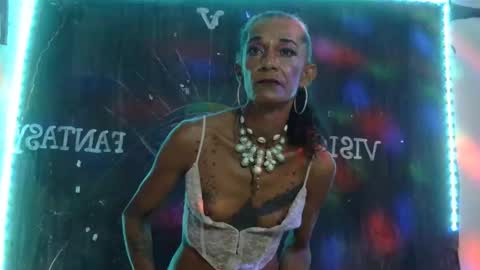 Snapshot of julieth_wolf chatting on February 3, 2025, 2:03 am Julieth Wolf online show from February 3, 2025, 2:03 am